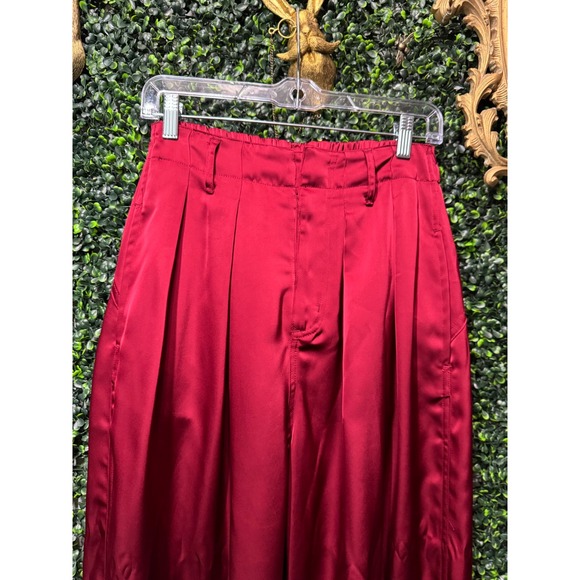 Flying Tomato Belted Satin Balloon Pants
Size Small - Picture 3 of 9